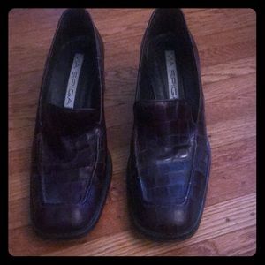 Via Spiga brown heeled loafer